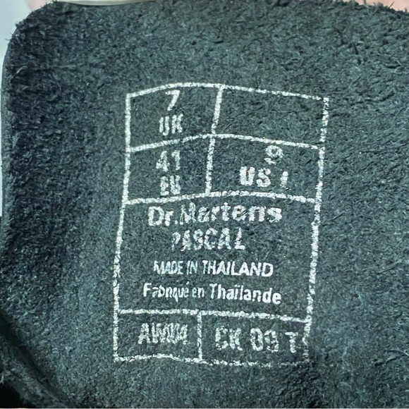 DR. MARTENS black leather 1460 PASCAL lace up ankle boots - Picture 12 of 13